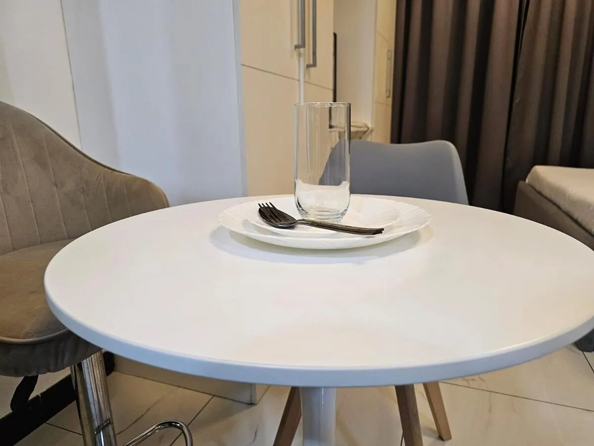 Apartment Homes2Retreat - Cozy & Elegant Studio In Jvc Dubai